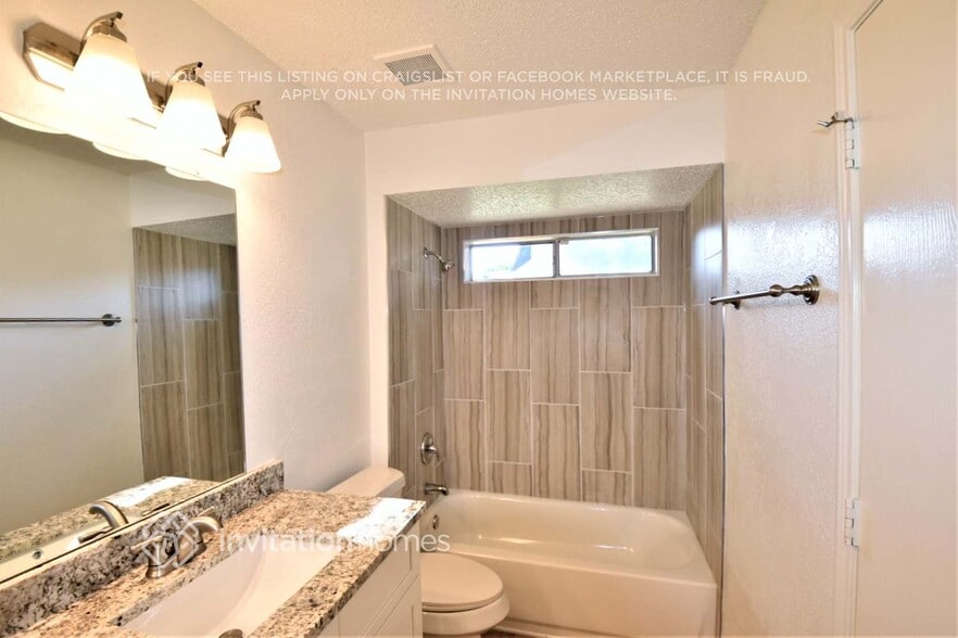 Building Photo - 4147 Hathaway Dr