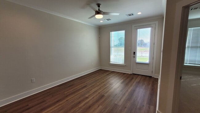 Building Photo - Brand New home in Zachary!