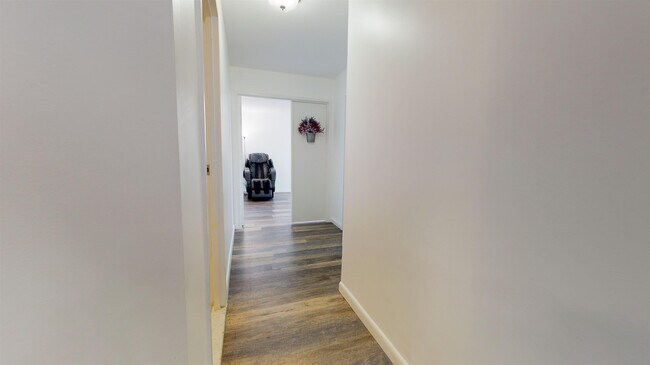 Building Photo - 1202 Harmon Cove Tower