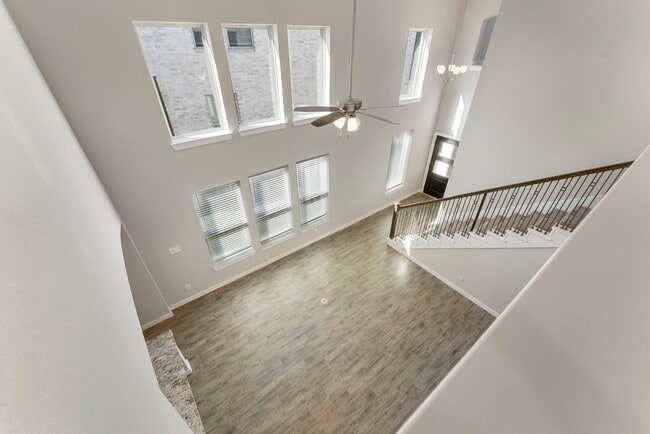 Building Photo - 254 Aster View Ct