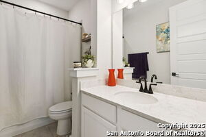 Building Photo - 462 Vamanos