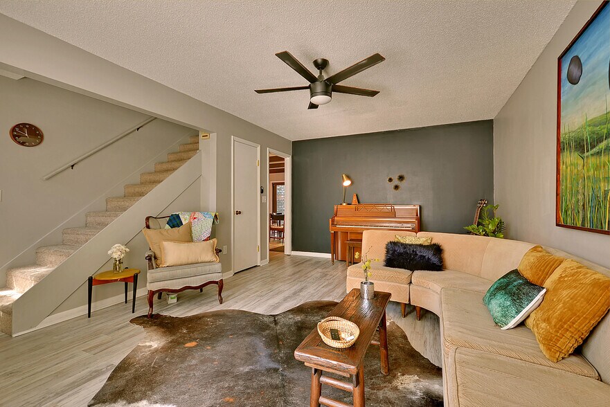 Building Photo - 37 Brighton Cir