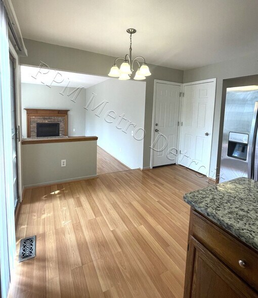 Building Photo - 174 Glenshire Dr