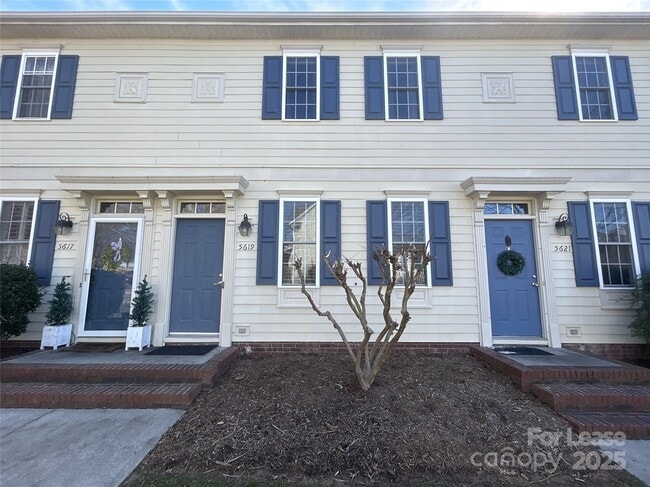 Primary Photo - 5619 Fetzer Ave NW