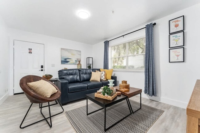 Building Photo - 2360 SW Archer Rd