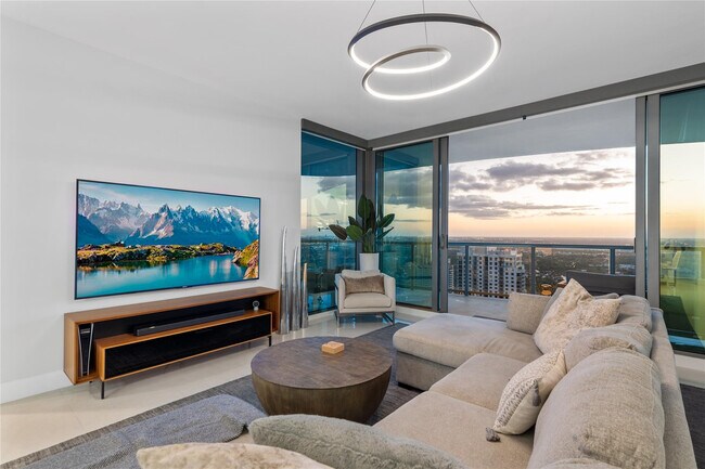 Building Photo - 100 E Las Olas Blvd