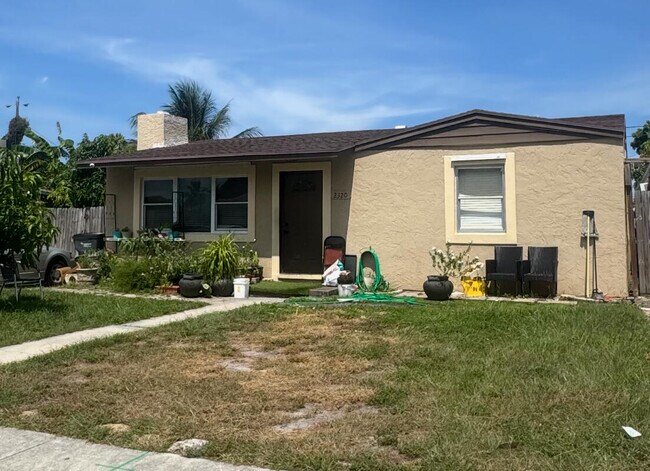 Primary Photo - 2320 Cypress Rd