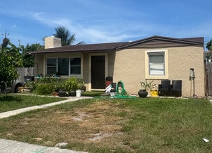 Building Photo - 2320 Cypress Rd