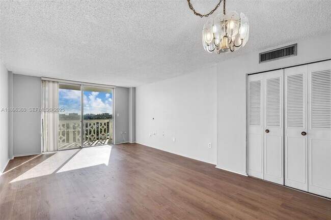 Building Photo - 13155 Ixora Ct