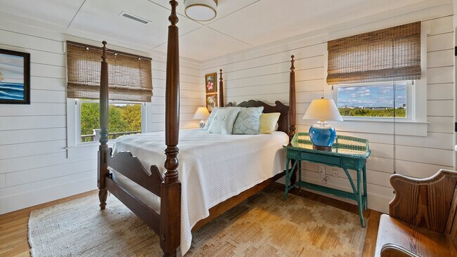 Building Photo - 858 Debordieu Blvd