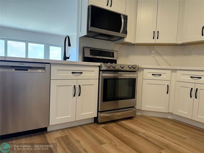 Building Photo - 2500 E Las Olas Blvd
