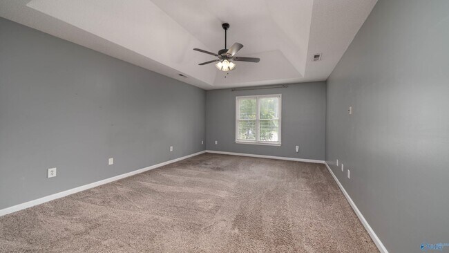 Building Photo - 221 Stone Valley Dr