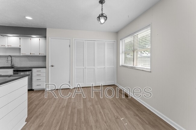 Building Photo - 3164 Bluebell Ln