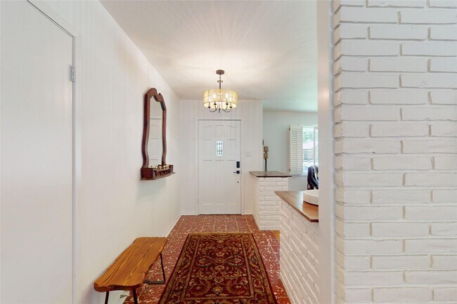 Building Photo - 4826 Waynesboro Dr