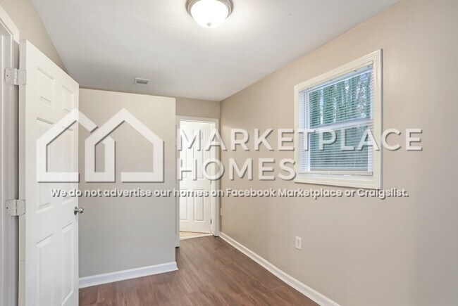 Building Photo - 107 Jennings Way