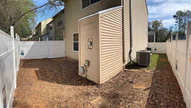 Building Photo - 2372 Gregory Dr