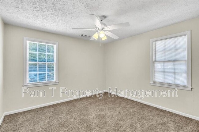 Building Photo - 2310 Lorraine Dr