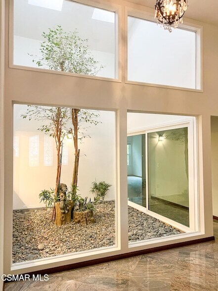 Building Photo - 5630 Hurford Ct