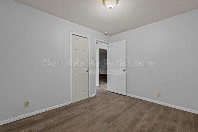 Building Photo - 4320 Rickey Dr