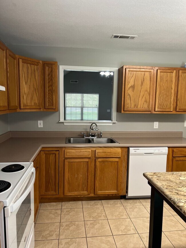 Building Photo - Convenient Location in Ooltewah