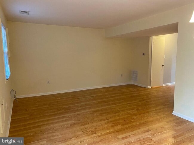 Building Photo - 6322 Draco St