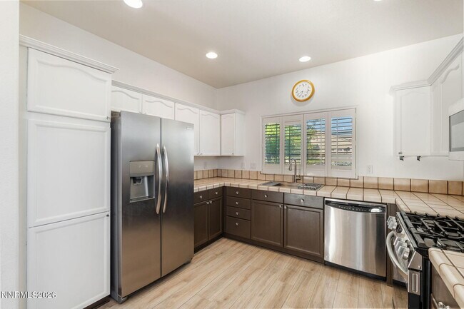Building Photo - 10235 Lucente Way