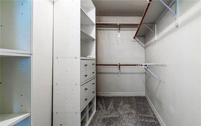 Building Photo - 254 Avondale Ln