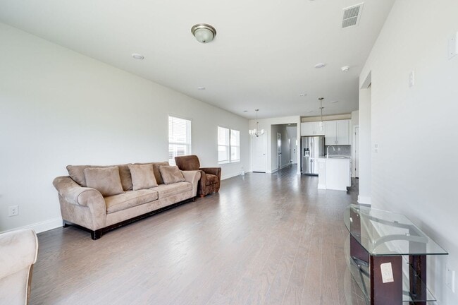 Building Photo - Awesome energy-efficient 4BE/2.5BA home in...