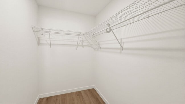 Building Photo - Fully Remodeled 2 Bed 2 Bath Front Unit in Prime Lynnwood Location