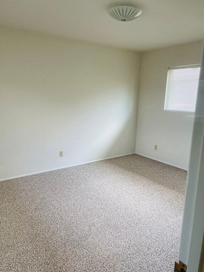 Building Photo - Three bedroom home in The Heights area of Morro Bay