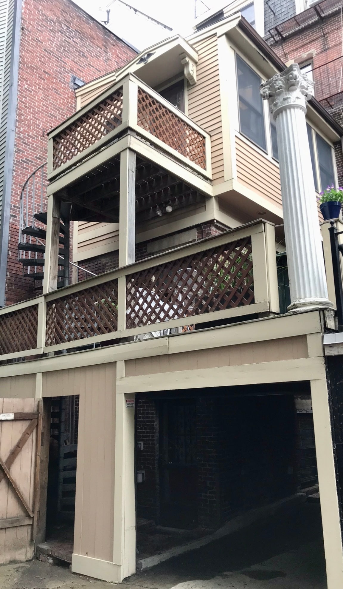 Building Photo - 48 Harvard St