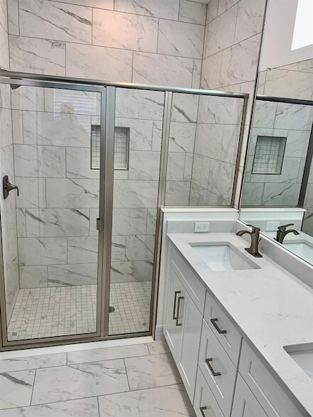 Building Photo - 21475 Seaton Ave