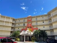 Building Photo - 8290 Lake Dr