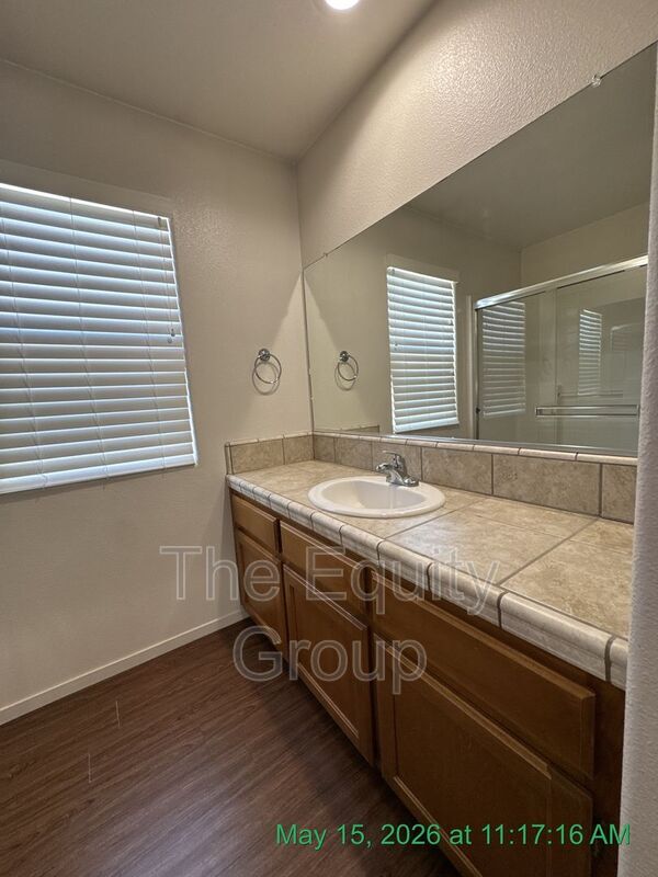 Building Photo - 2226 W Lark Ave