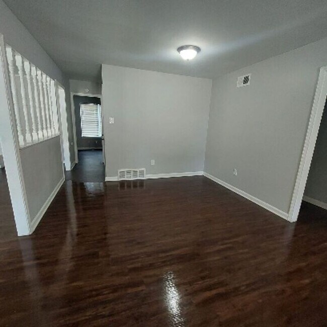 Building Photo - 3219 Holly Berry Dr