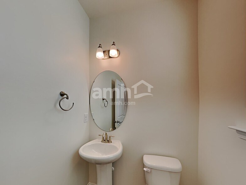 Building Photo - 6169 Rosemore Ln