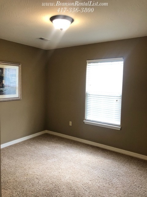 Building Photo - Super cute property - Virtual Showings Com...