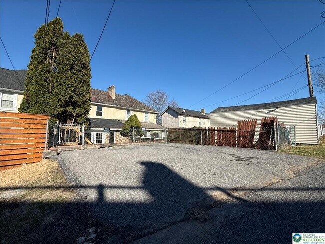 Building Photo - 1177 Arcadia St