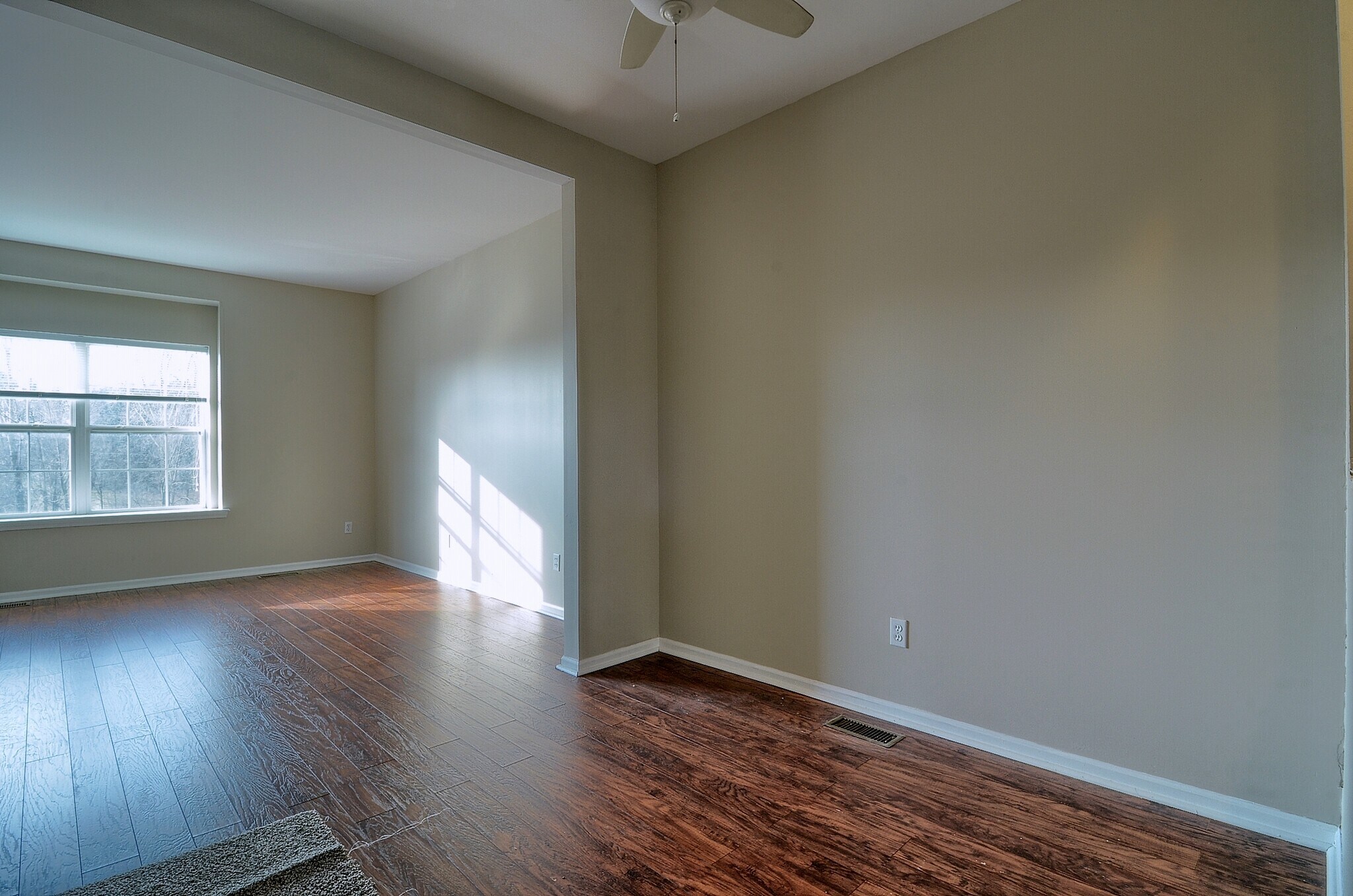 Building Photo - 2136 Knotty Pine