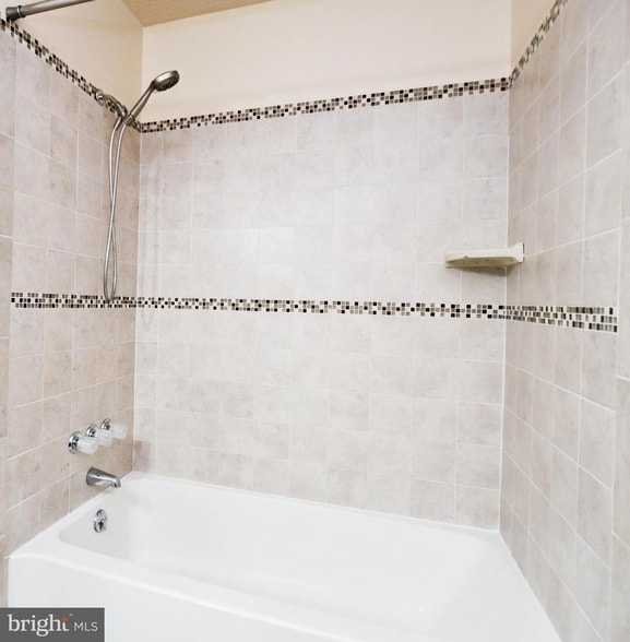 Building Photo - 7234 Tamo Ct