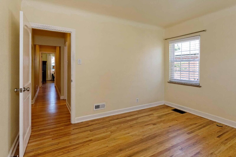 Building Photo - 2521 Krameria St