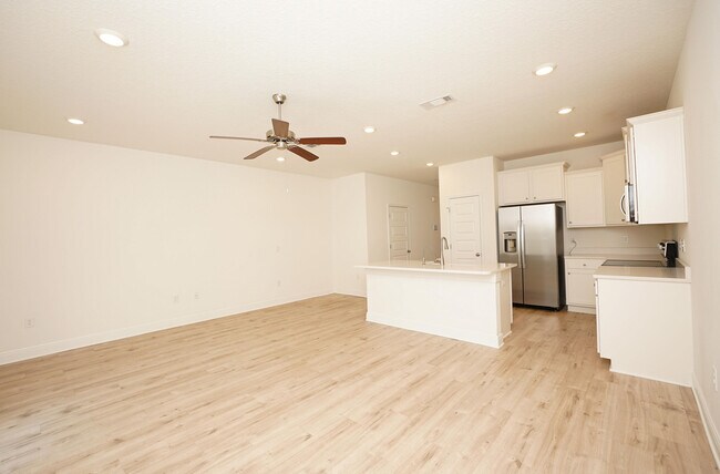 Building Photo - 22 Redbird Lp
