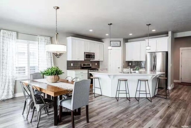 Building Photo - 583 Koins Way