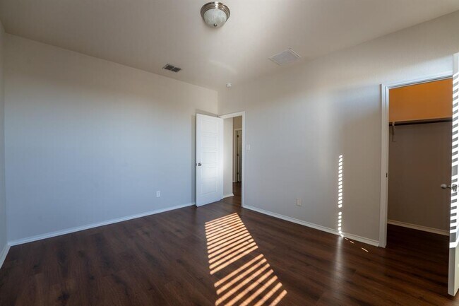 Building Photo - 10125 Milla Cir