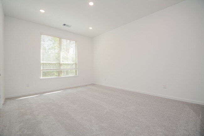 Building Photo - 571 Dry Fork Ln