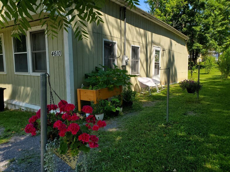 Building Photo - 4610 Bachelors Row