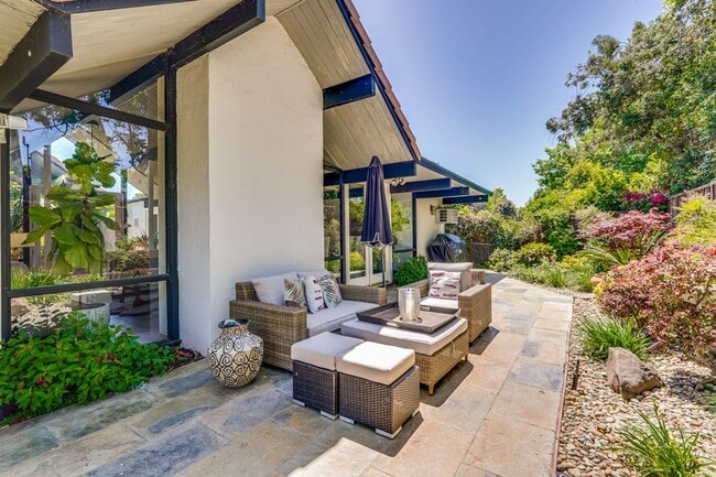 Building Photo - Gorgeous 4 Bed, 2 Bath Eichler in Sunnyvale