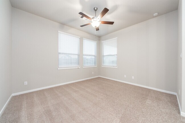 Building Photo - 8706 Fox Trail Dr