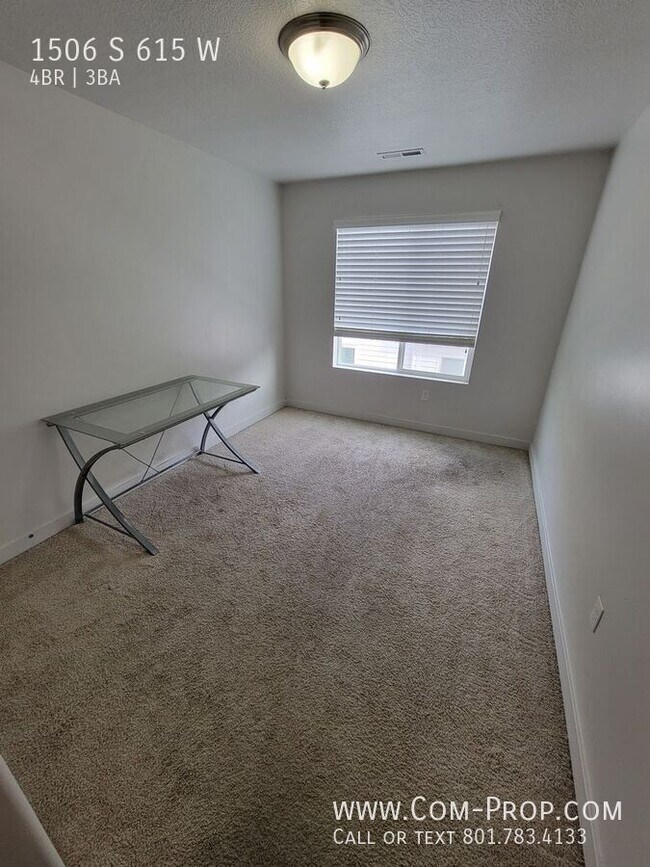 Building Photo - 1506 615 W