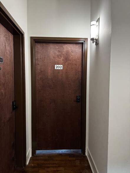 Primary Photo - 1201 N Central St